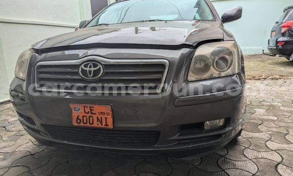 Sayi Na hannu Toyota Avensis Azurfa Mota in Douala a Ƙasar Kamaru Sayi Na hannu Toyota Avensis Azurfa Mota in Douala a Ƙasar Kamaru