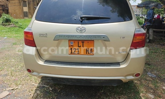 Acheter Occasion Voiture Toyota Highlander Beige à Douala, Littoral Cameroon Acheter Occasion Voiture Toyota Highlander Beige à Douala, Littoral Cameroon