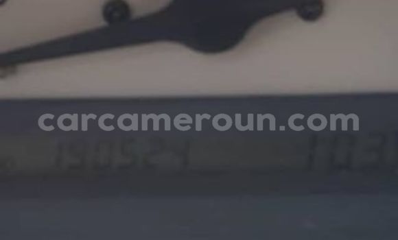 Sayi Na hannu Toyota Yaris Blue Mota in Yaounde a Babban Kamaru Sayi Na hannu Toyota Yaris Blue Mota in Yaounde a Babban Kamaru