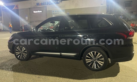 Sayi Na hannu Mitsubishi Outlander Black Mota in Douala a Ƙasar Kamaru Sayi Na hannu Mitsubishi Outlander Black Mota in Douala a Ƙasar Kamaru