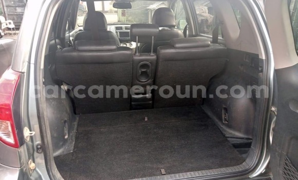 Acheter Occasion Voiture Toyota RAV4 Gris à Douala, Littoral Cameroon Acheter Occasion Voiture Toyota RAV4 Gris à Douala, Littoral Cameroon