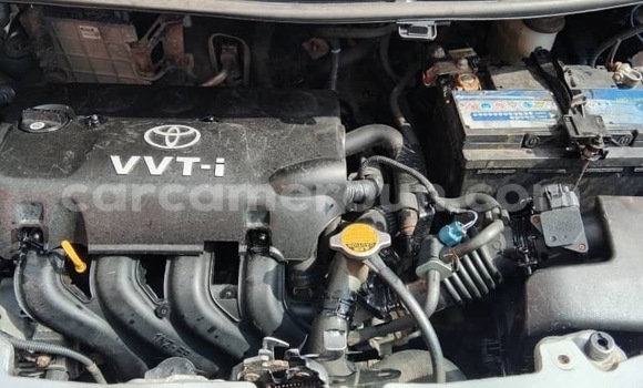 Sayi Na hannu Toyota Yaris Azurfa Mota in Douala a Ƙasar Kamaru Sayi Na hannu Toyota Yaris Azurfa Mota in Douala a Ƙasar Kamaru