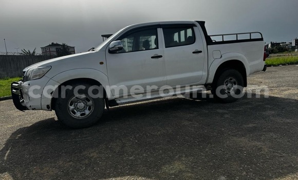 Buy Used Toyota Hilux White Car in Douala in Littoral Cameroon Buy Used Toyota Hilux White Car in Douala in Littoral Cameroon