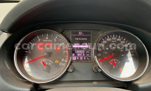 Sayi Na hannu Nissan Rogue Black Mota in Douala a Ƙasar Kamaru Sayi Na hannu Nissan Rogue Black Mota in Douala a Ƙasar Kamaru