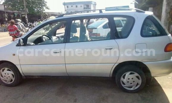 Acheter Occasion Voiture Toyota Picnic Gris à Douala, Littoral Cameroon Acheter Occasion Voiture Toyota Picnic Gris à Douala, Littoral Cameroon