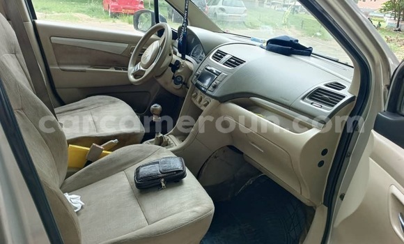 Sayi Na hannu Suzuki Equator M Mota in Douala a Ƙasar Kamaru Sayi Na hannu Suzuki Equator M Mota in Douala a Ƙasar Kamaru