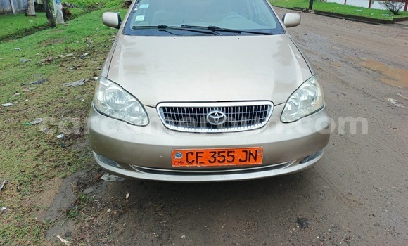 Sayi Na hannu Toyota Corolla M Mota in Douala a Ƙasar Kamaru