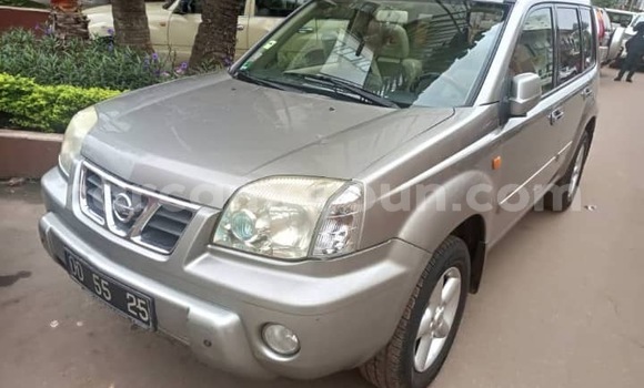 Acheter Occasion Voiture Nissan X–Trail Beige à Douala, Littoral Cameroon