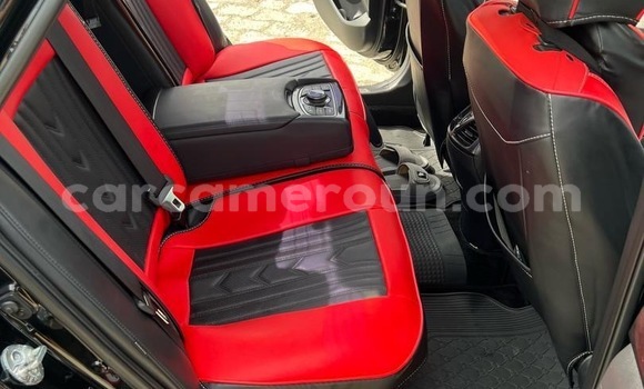 Sayi Na hannu Hyundai Grandeur Black Mota in Douala a Ƙasar Kamaru Sayi Na hannu Hyundai Grandeur Black Mota in Douala a Ƙasar Kamaru