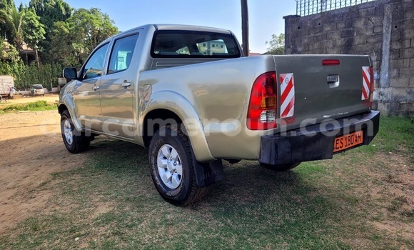 Buy Used Toyota Hilux Silver Car in Douala in Littoral Cameroon Buy Used Toyota Hilux Silver Car in Douala in Littoral Cameroon