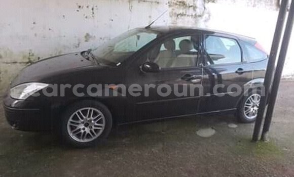 Sayi Na hannu Ford Focus Black Mota in Douala a Ƙasar Kamaru