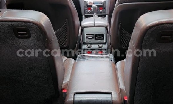 Sayi Na hannu Audi Q7 Black Mota in Douala a Ƙasar Kamaru Sayi Na hannu Audi Q7 Black Mota in Douala a Ƙasar Kamaru