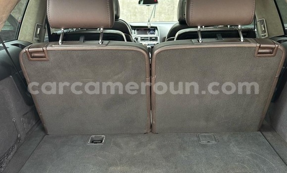 Sayi Na hannu Audi Q7 Black Mota in Douala a Ƙasar Kamaru Sayi Na hannu Audi Q7 Black Mota in Douala a Ƙasar Kamaru