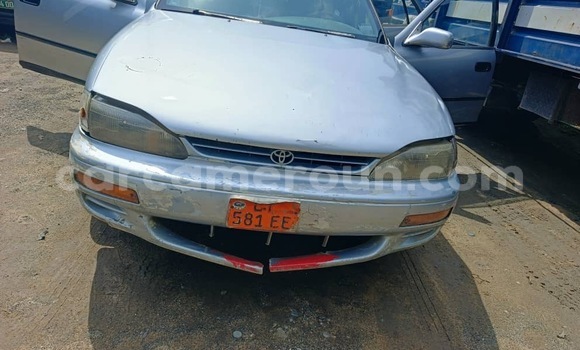 Buy Used Toyota Camry Blue Car in Douala in Littoral Cameroon