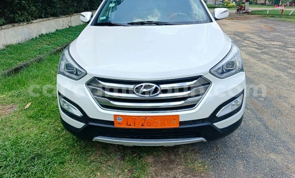 Acheter Occasion Voiture Hyundai Santa Fe Blanc à Douala, Littoral Cameroon