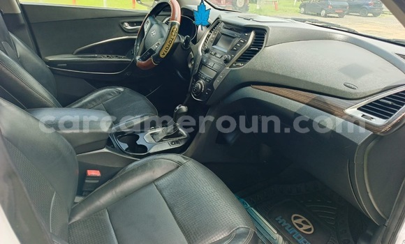 Sayi Na hannu Hyundai Santa Fe White Mota in Douala a Ƙasar Kamaru Sayi Na hannu Hyundai Santa Fe White Mota in Douala a Ƙasar Kamaru