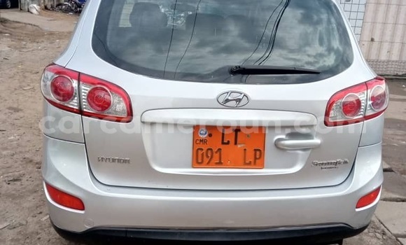 Sayi Na hannu Hyundai Santa Fe Azurfa Mota in Douala a Ƙasar Kamaru Sayi Na hannu Hyundai Santa Fe Azurfa Mota in Douala a Ƙasar Kamaru