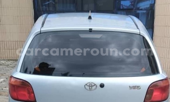 Sayi Na hannu Toyota Yaris Azurfa Mota in Douala a Ƙasar Kamaru Sayi Na hannu Toyota Yaris Azurfa Mota in Douala a Ƙasar Kamaru