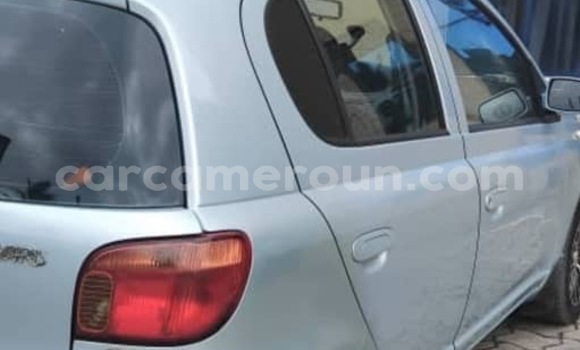 Sayi Na hannu Toyota Yaris Azurfa Mota in Douala a Ƙasar Kamaru Sayi Na hannu Toyota Yaris Azurfa Mota in Douala a Ƙasar Kamaru