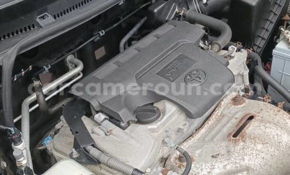 Sayi Imported Toyota RAV4 Brown Mota in Douala a Ƙasar Kamaru Sayi Imported Toyota RAV4 Brown Mota in Douala a Ƙasar Kamaru
