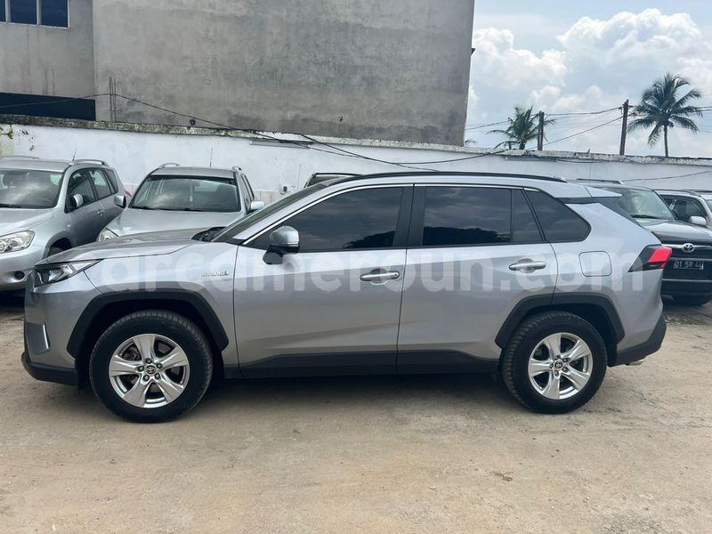 Big with watermark toyota rav4 littoral cameroon douala 20050