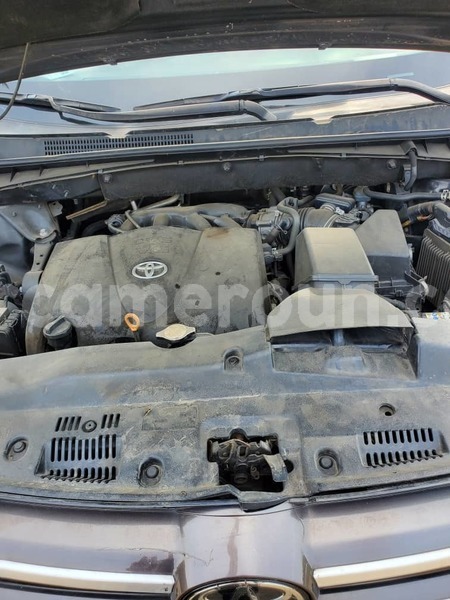 Big with watermark toyota highlander littoral cameroon douala 20059