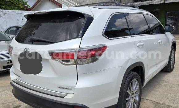 Acheter Import Voiture Toyota Highlander Blanc à Douala, Littoral Cameroon Acheter Import Voiture Toyota Highlander Blanc à Douala, Littoral Cameroon