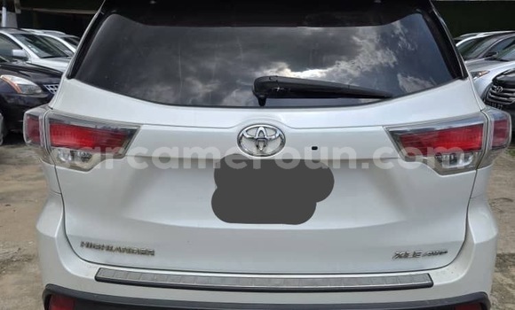 Acheter Import Voiture Toyota Highlander Blanc à Douala, Littoral Cameroon Acheter Import Voiture Toyota Highlander Blanc à Douala, Littoral Cameroon
