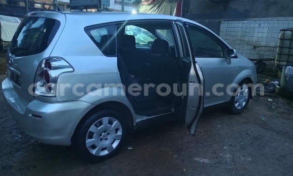 Acheter Occasion Voiture Toyota Corolla Gris à Douala, Littoral Cameroon Acheter Occasion Voiture Toyota Corolla Gris à Douala, Littoral Cameroon