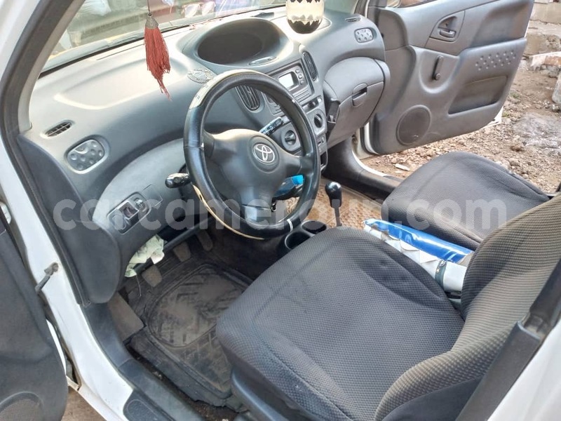 Big with watermark toyota yaris verso littoral cameroon douala 20116