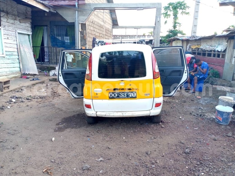 Big with watermark toyota yaris verso littoral cameroon douala 20116
