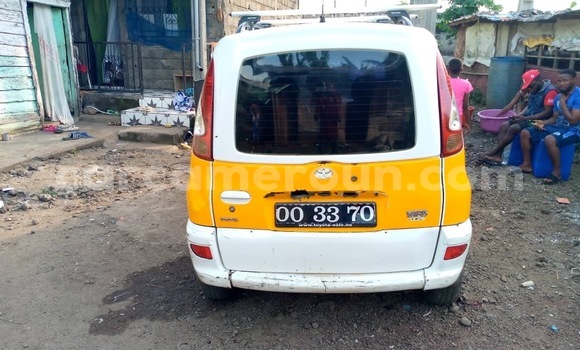 Acheter Occasion Voiture Toyota Yaris Verso Blanc à Douala, Littoral Cameroon Acheter Occasion Voiture Toyota Yaris Verso Blanc à Douala, Littoral Cameroon