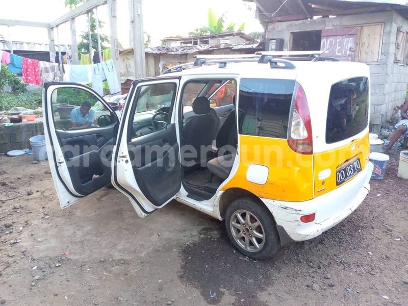 Big with watermark toyota yaris verso littoral cameroon douala 20116