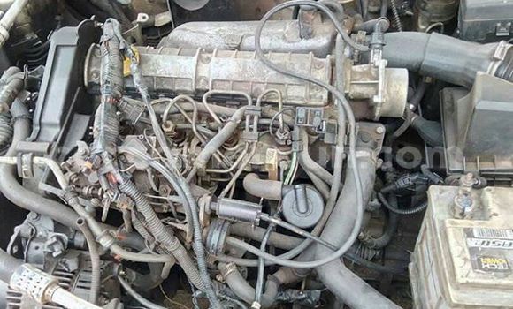 Acheter Import Voiture Mitsubishi Carisma Blanc à Douala, Littoral Cameroon Acheter Import Voiture Mitsubishi Carisma Blanc à Douala, Littoral Cameroon