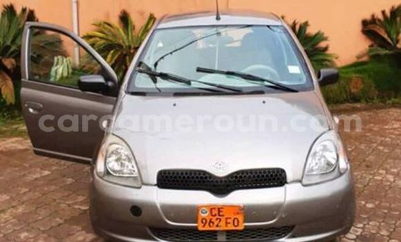Acheter Import Voiture Toyota Yaris Gris à Yaoundé, Central Cameroon Acheter Import Voiture Toyota Yaris Gris à Yaoundé, Central Cameroon