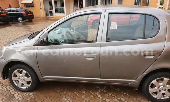 Acheter Import Voiture Toyota Yaris Gris à Yaoundé, Central Cameroon Acheter Import Voiture Toyota Yaris Gris à Yaoundé, Central Cameroon