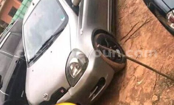 Acheter Import Voiture Toyota Yaris Gris à Yaoundé, Central Cameroon Acheter Import Voiture Toyota Yaris Gris à Yaoundé, Central Cameroon