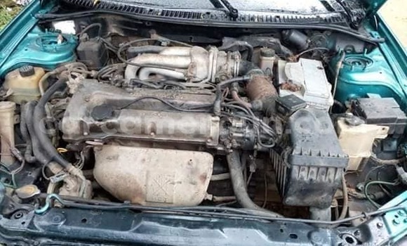 Sayi Imported Mazda 323 Sauran Mota in Yaounde a Babban Kamaru Sayi Imported Mazda 323 Sauran Mota in Yaounde a Babban Kamaru