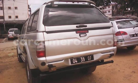 Sayi Imported Mitsubishi Montero Azurfa Mota in Yaounde a Babban Kamaru Sayi Imported Mitsubishi Montero Azurfa Mota in Yaounde a Babban Kamaru