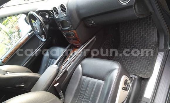 Sayi Imported Mercedes‒Benz ML–Class Black Mota in Yaounde a Babban Kamaru Sayi Imported Mercedes‒Benz ML–Class Black Mota in Yaounde a Babban Kamaru