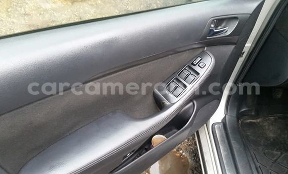 Acheter Import Voiture Toyota Avensis Gris à Douala, Littoral Cameroon Acheter Import Voiture Toyota Avensis Gris à Douala, Littoral Cameroon