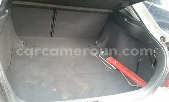 Acheter Import Voiture Toyota Avensis Gris à Douala, Littoral Cameroon Acheter Import Voiture Toyota Avensis Gris à Douala, Littoral Cameroon