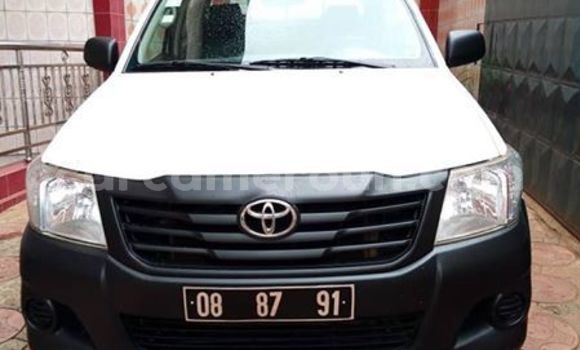 Acheter Import Voiture Toyota Hilux Blanc à Yaoundé, Central Cameroon Acheter Import Voiture Toyota Hilux Blanc à Yaoundé, Central Cameroon