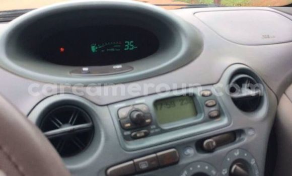 Acheter Import Voiture Toyota Yaris Rouge à Yaoundé, Central Cameroon Acheter Import Voiture Toyota Yaris Rouge à Yaoundé, Central Cameroon