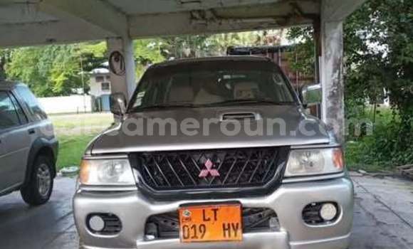 Sayi Na hannu Mitsubishi Pajero Sauran Mota in Douala a Ƙasar Kamaru Sayi Na hannu Mitsubishi Pajero Sauran Mota in Douala a Ƙasar Kamaru