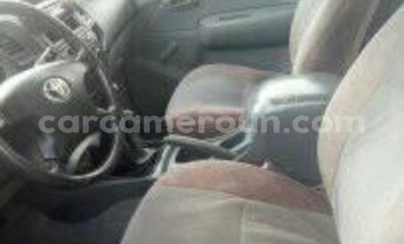 Sayi Imported Toyota Hilux White Mota in Yaounde a Babban Kamaru Sayi Imported Toyota Hilux White Mota in Yaounde a Babban Kamaru