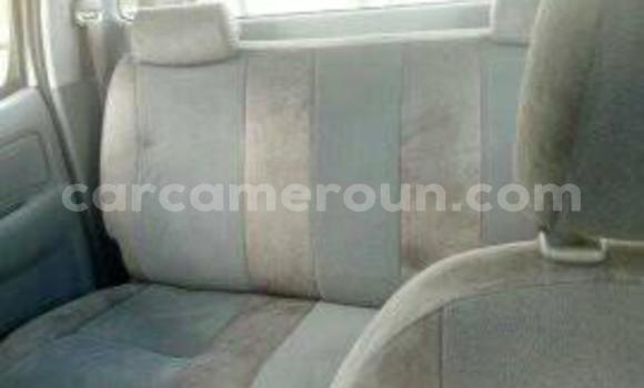Sayi Imported Toyota Hilux White Mota in Yaounde a Babban Kamaru Sayi Imported Toyota Hilux White Mota in Yaounde a Babban Kamaru