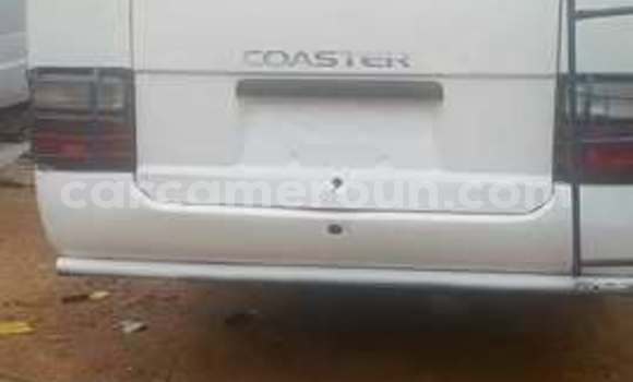 Sayi Na hannu Toyota Coaster Sauran Mota in Douala a Ƙasar Kamaru