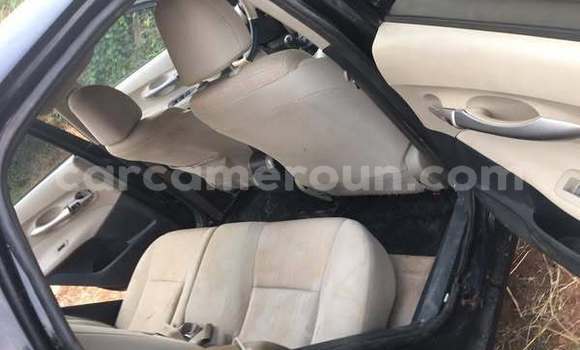 Sayi Na hannu Toyota Auris Sauran Mota in Yaounde a Babban Kamaru Sayi Na hannu Toyota Auris Sauran Mota in Yaounde a Babban Kamaru