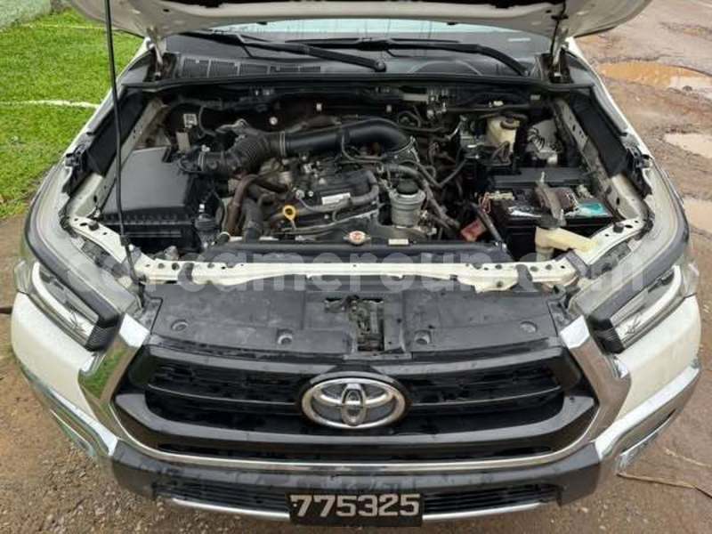 Big with watermark toyota hilux central cameroon yaounde 20709